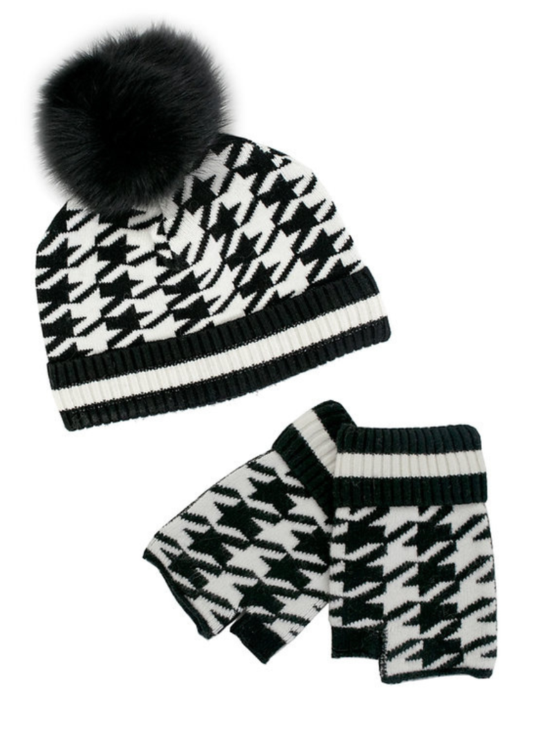 Houndstooth Beanie with Fox Fur Pom Pom – Grace & Joy  display picture 2