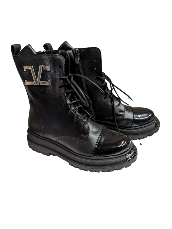 Upscale Lace Up Boot 603
