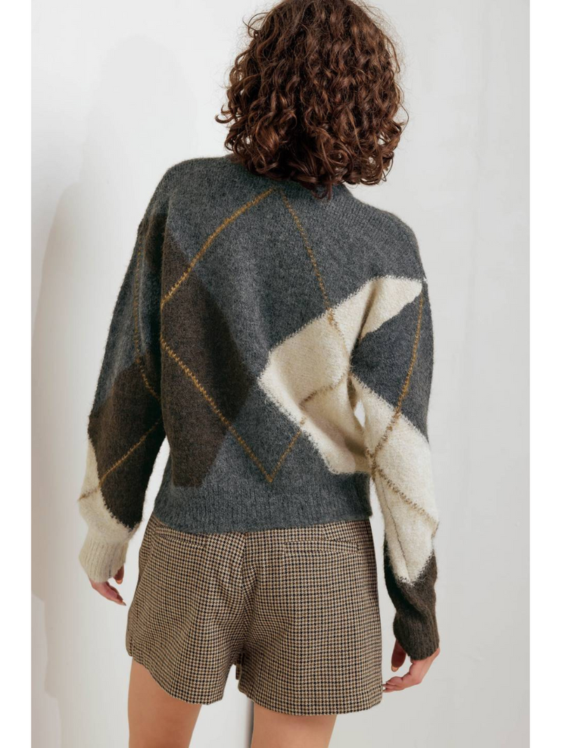 Pullover sweater knit top