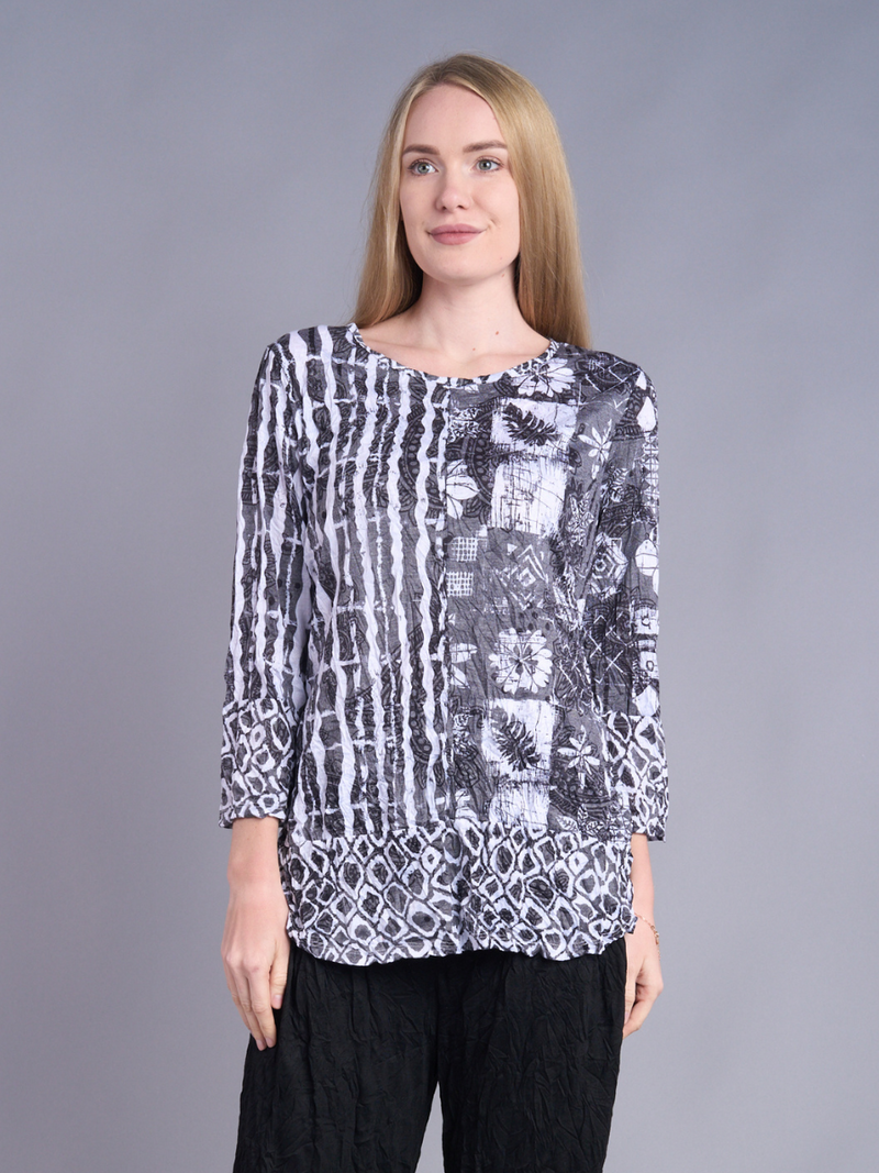 B/W Mosaic Crinkle Top