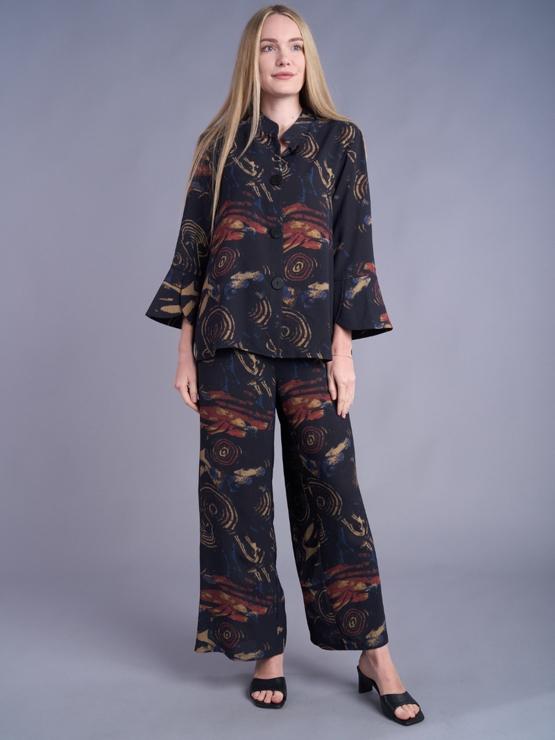 Eclipse Swirl Airflow Button-Front Top – Grace & Joy