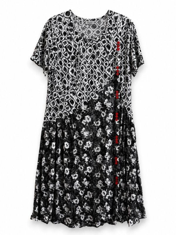 Black & White Dress with Red Button Detail L Black & White Dress with Red Button Detail L